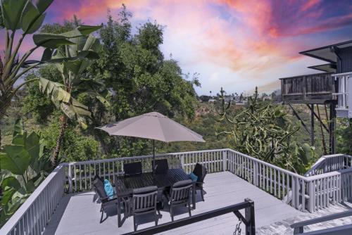 Near All Things SD - Canyonview - Jacuzzi - EV Charge – khách sạn tại Thung lũng Mission