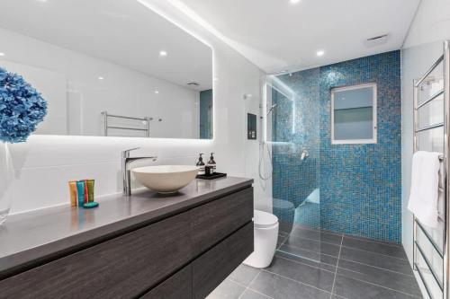 Beachfront luxury 3 beds with ocean view balcony - image 7
