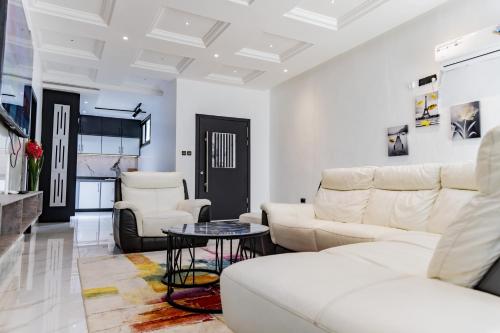 Pinorich Hotel in บัวอา