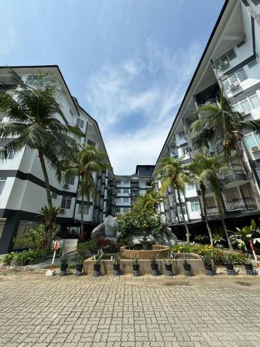 ทัศนียภาพภายนอกโรงแรม, Golden Straits Villas Beach Resort - Nomad Homestay in กัมปุงบากันปีนัง