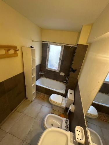 One-Bedroom Apartment image 7