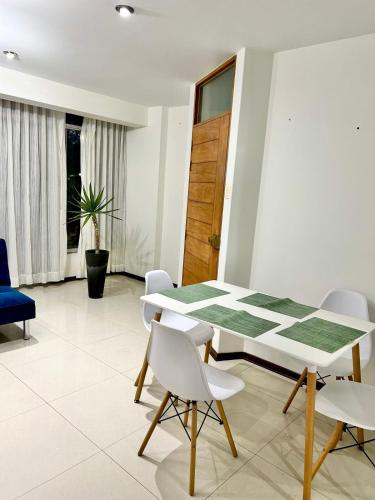Nuevo Lanzamiento, Urbanizacion San Andres, frente a parque