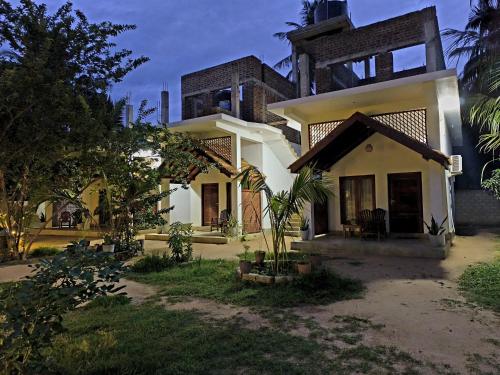 The Dream Inn Guesthouse Passikudah in Pasikuda
