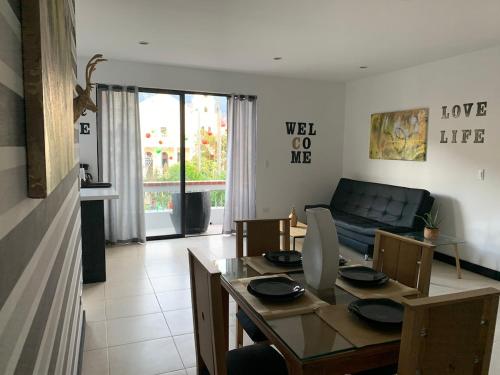 Penthouse apt Central Park View in HISTORIC building near El Poblado