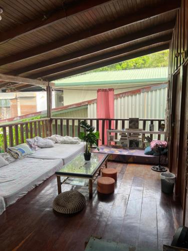 Shared lounge/TV area, Woodstock Hostel in Samara