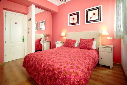 Hostal Adria Santa Ana - image 10