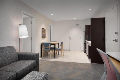 Home2 Suites by Hilton Sioux Falls Sanford Medical Center - image 6