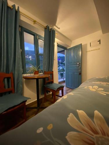 hotel aagan cafe & resturant in Dhampus