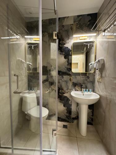 Albatross Luxe Hotel – Batumi, IL
