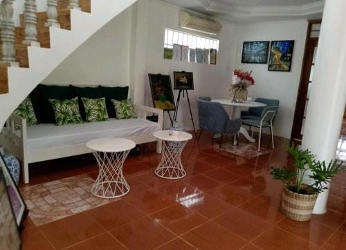 Facilities, Marquis gardenland and guest house in Loay