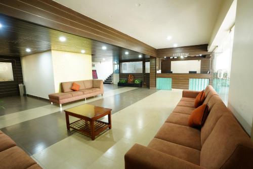Lobby, Hotel Grand Bee , Yeshwanthpur Junction near Yashwanthpur Railway Station