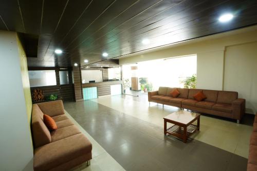 Lobby, Hotel Grand Bee , Yeshwanthpur Junction near Yashwanthpur Railway Station