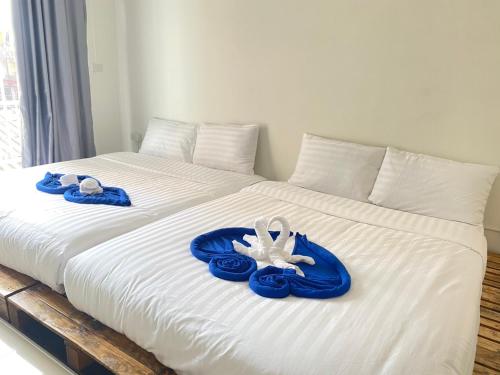 Phak Phing Hostel Room Type - Family Room with Balcony
