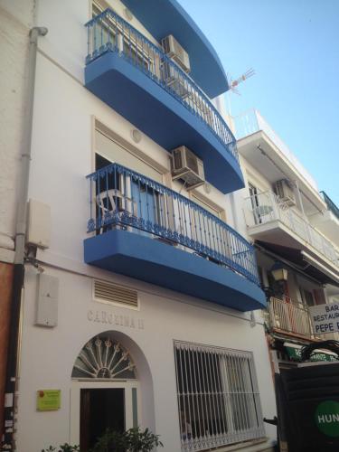 Two-Bedroom Apartment with Street View ( 5 Adults) image 2
