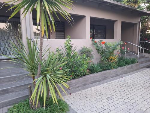 Bustani 2 - Self-Catering Studio Minimum 2 Nights, Edenvale (foto 9)