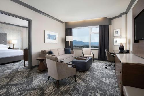 Penthouse King Suite with Sofa Bed - Lounge Access