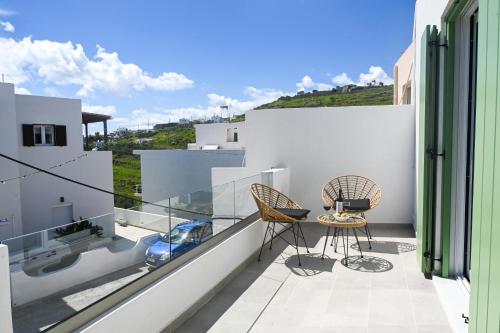 The Friend's House Milos in ตริพิตี