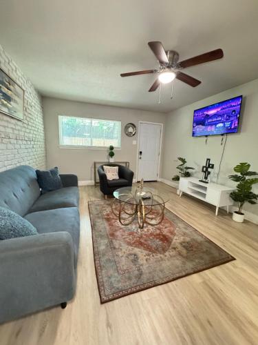DT Dallas LUXE Urban Oasis 1BD Apt in Dallas, USA