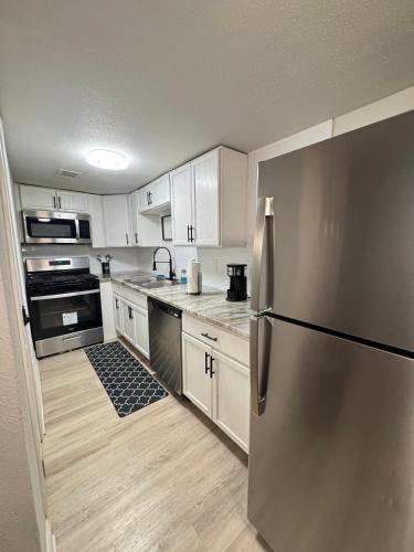 DT Dallas LUXE Urban Oasis 1BD Apt in Dallas, USA