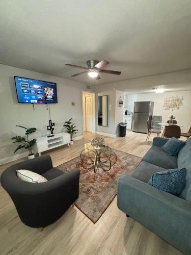 DT Dallas LUXE Urban Oasis 1BD Apt in Dallas, USA