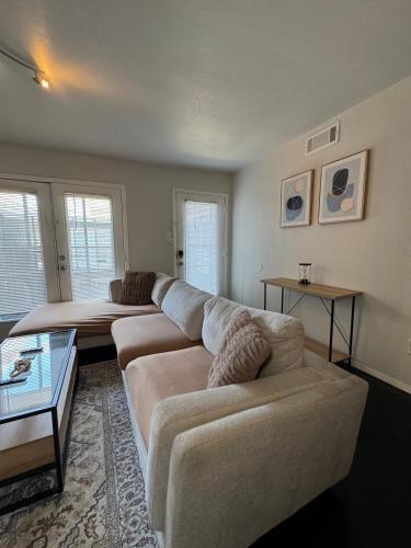 Downtown Dallas CHIC Style 1Bed Abode in Dallas, USA