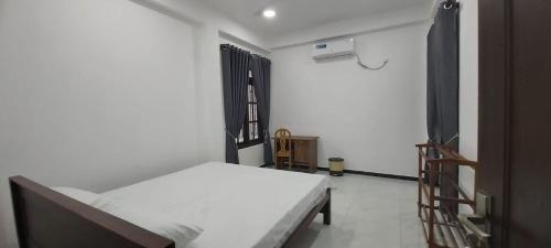 Triple Room with Private Bathroom image 5