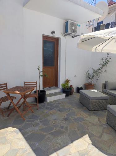 حديقة, Giorgio studios in Kokkari