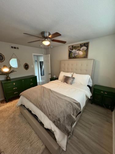 Downtown Dallas LUXE RETREAT 1BD in Dallas, USA