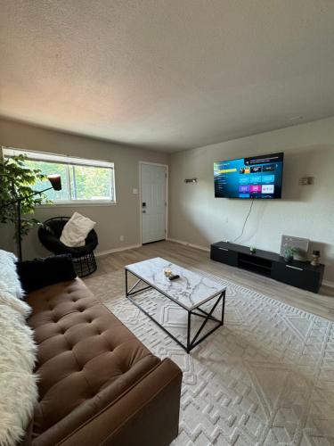 Downtown Dallas LUXE RETREAT 1BD in Dallas, USA