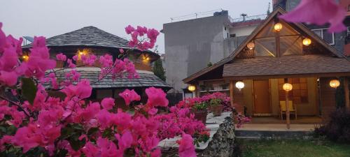 Damaru Roundhouse stay in Gharipatan