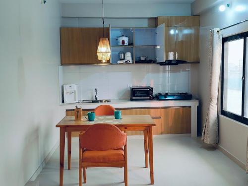 Mid Town Rooms in ราม คต