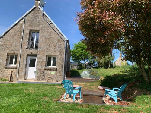 Gîte des Pommiers avec terrain de pétanque (Gite des Pommiers avec terrain de petanque) in Sourdeval