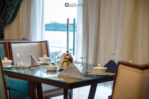 Faciliteter, Nile Transport Hotel in Kairo