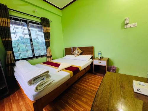Double Room image 1