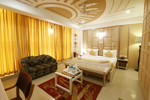 room detail thumbnail 1