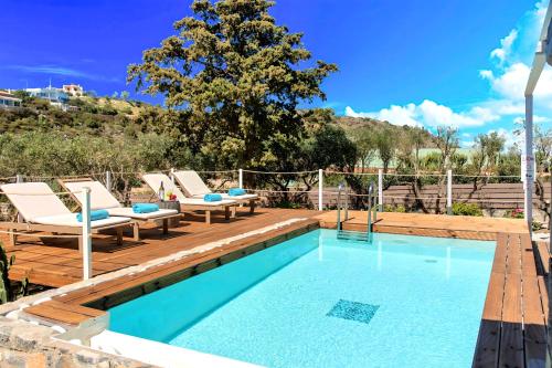 Cretan Lodge Private Heated Pool