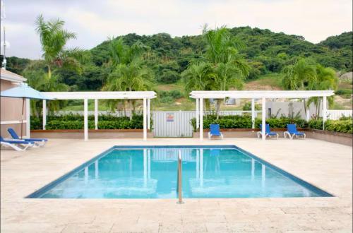 泳池, Sunny-Shore Hideaway in 銅木 - 盧西亞