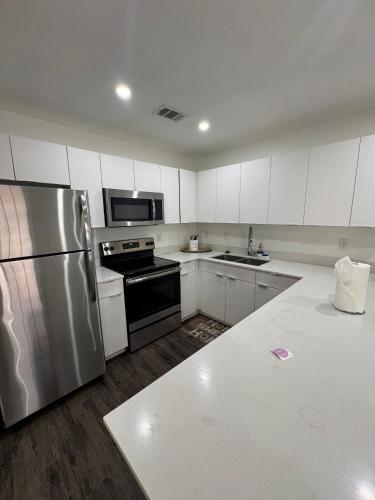 Central Dallas - SLEEK Luxurious 1BED 1BATH PAD in Dallas, USA