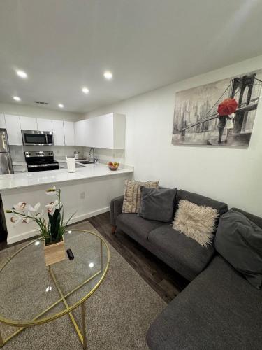 Central Dallas - SLEEK Luxurious 1BED 1BATH PAD in Dallas, USA