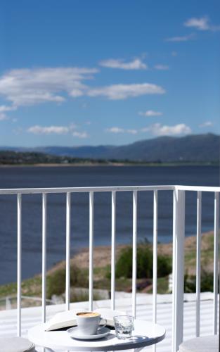 Double Room with Lake View image 2