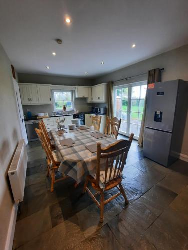 Clone manor Lodge in Dunmore