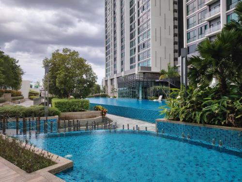 Sunway Cozy Theme White Condo 2 Room - image 11