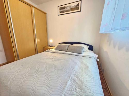 Apartment image 10
