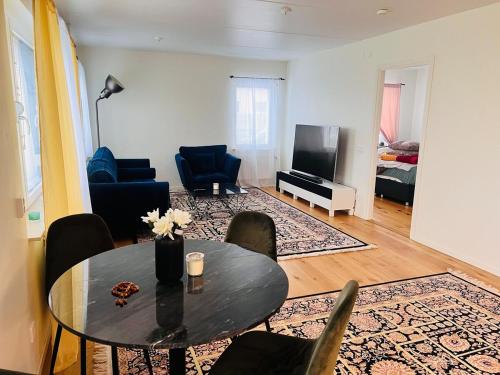 Awesome home in Бро