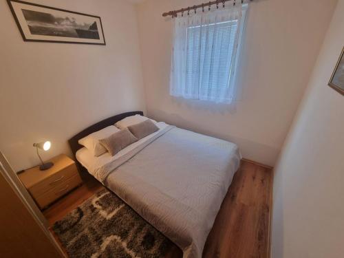 Apartment image 10