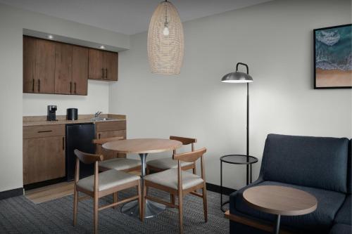 Courtyard by Marriott Virginia Beach Oceanfront/South - image 5
