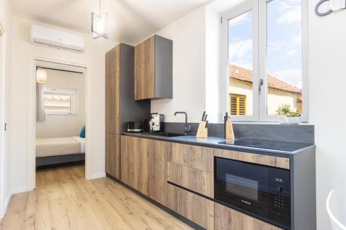 Apartment with Balcony image 6