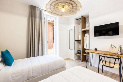 Apartment with Balcony image 5