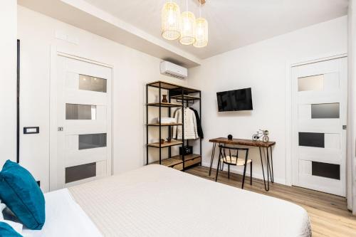 Apartment with Balcony image 3