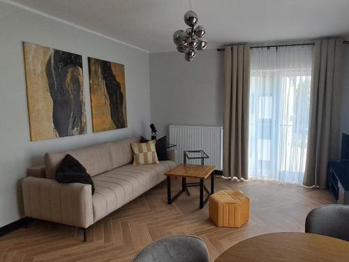 Apartament Come in